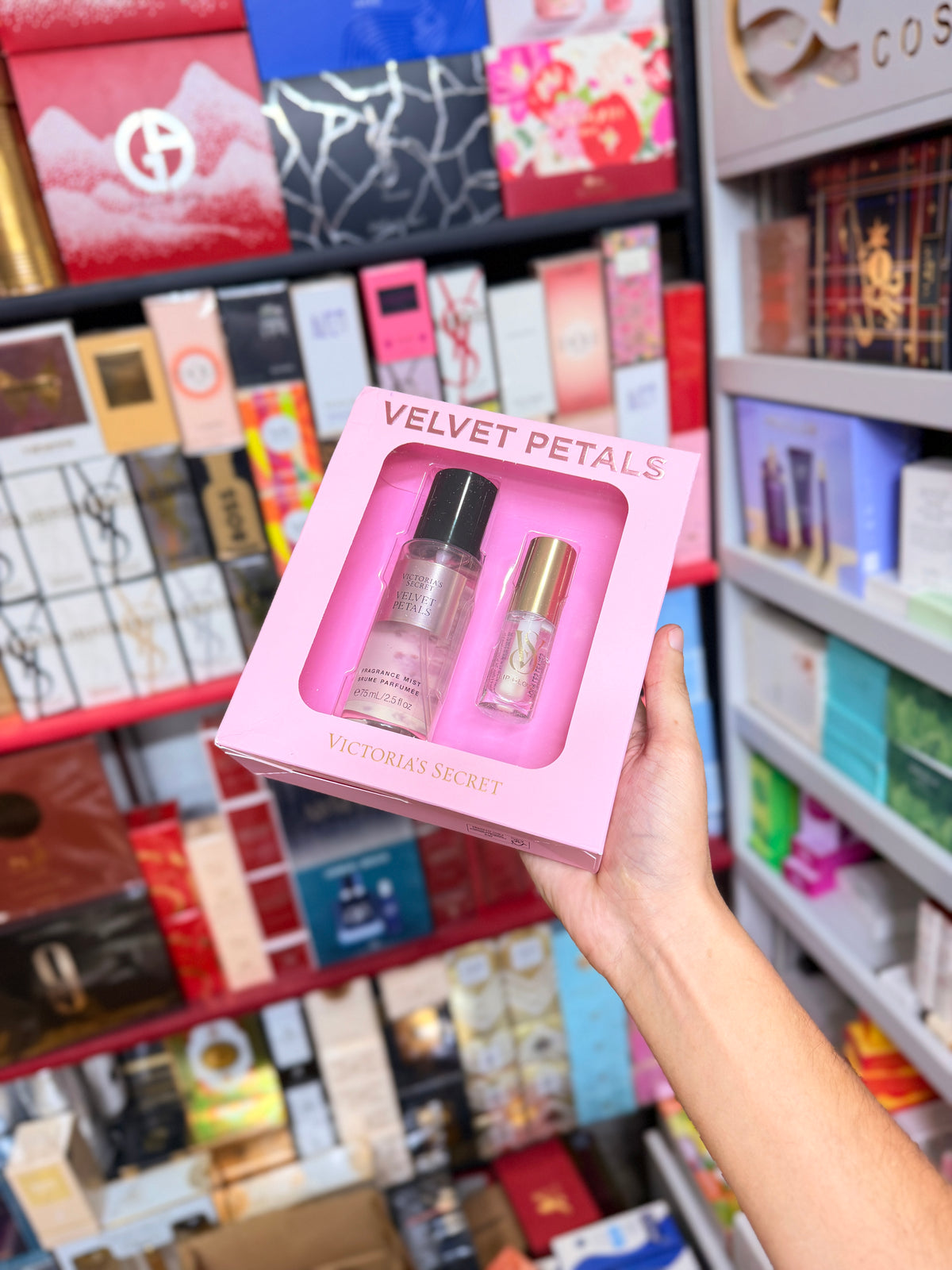 Coffret Velvet Petals en boutique Mo Cosmetics à Fès