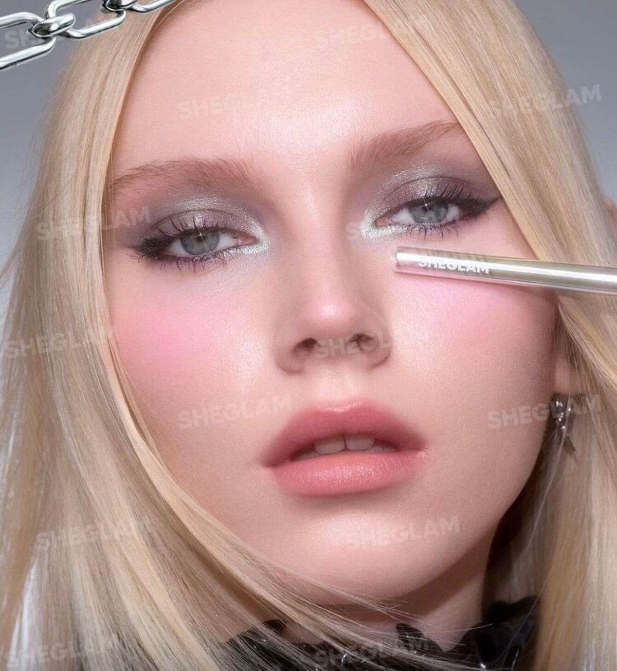 SHEGLAM Silver Strobe Metallic
Eye-Liner-Platinum Kohl Kajal Henna